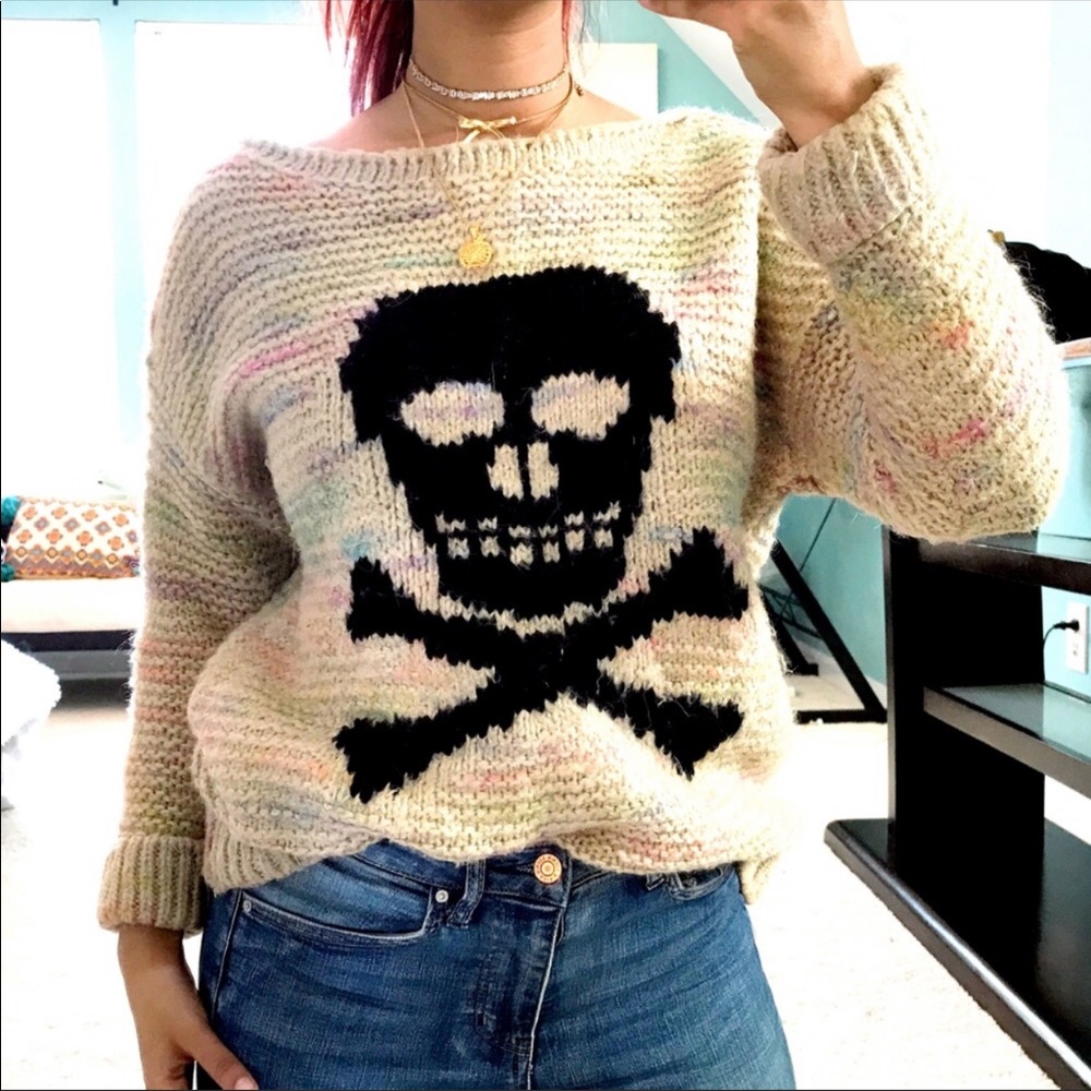 Skull Top Shop Sweater